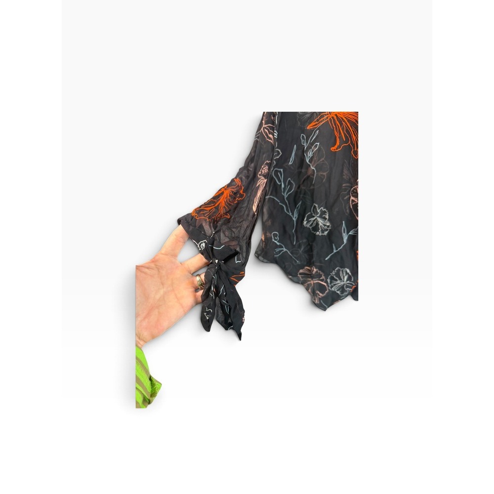 Diane von Furstenberg DVF Black Floral Silk Tie Neck Wrap Blouse Size 6 - Picture 3 of 7